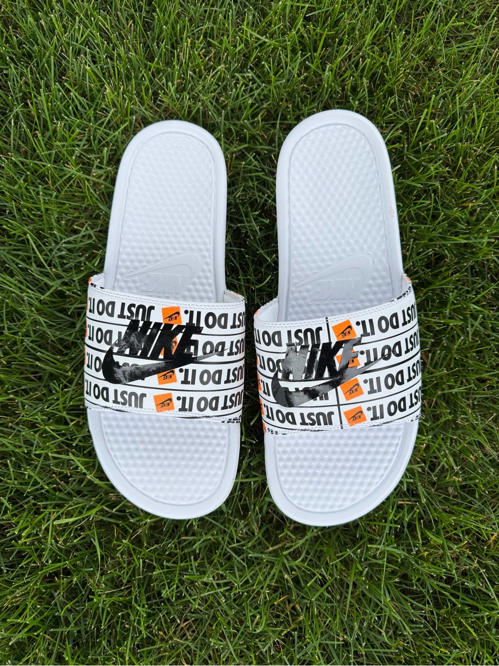 Nike Benassi JDI Men’s Slide Sandals White/Black/Orange US 13 631261-102